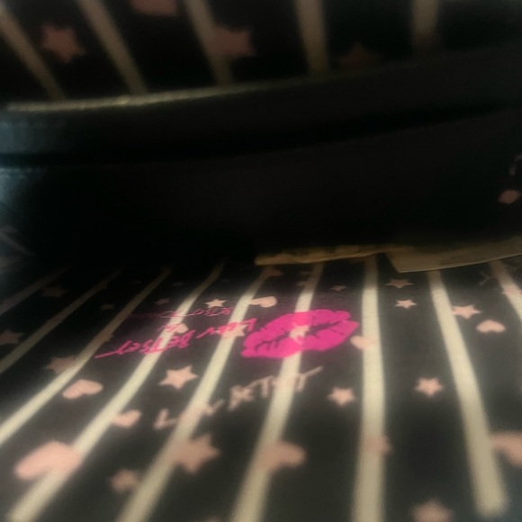 Betsey Johnson Pastel Faux Leather Unicorn Cat Zip Around Wristlet NWT - Picture 6 of 6